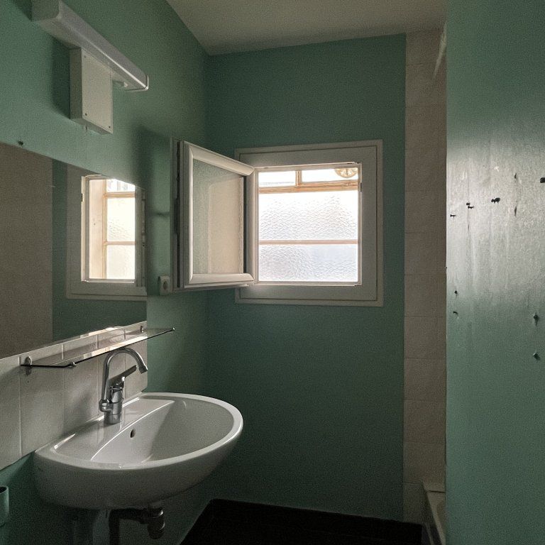 Location Appartement 3 pièces 55m² CHAMBERY 73000 - Photo 1