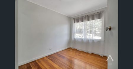 Charming Family Home - Photo 3