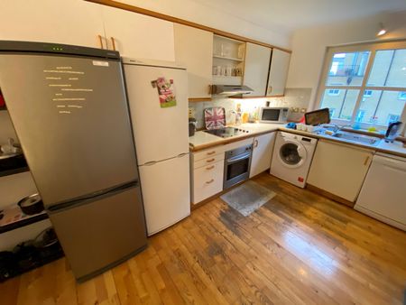 Room in a Shared House, Princes Court, SE16 - Photo 3