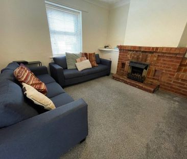 Kinson Road, Bournemouth, BH10 - Photo 2