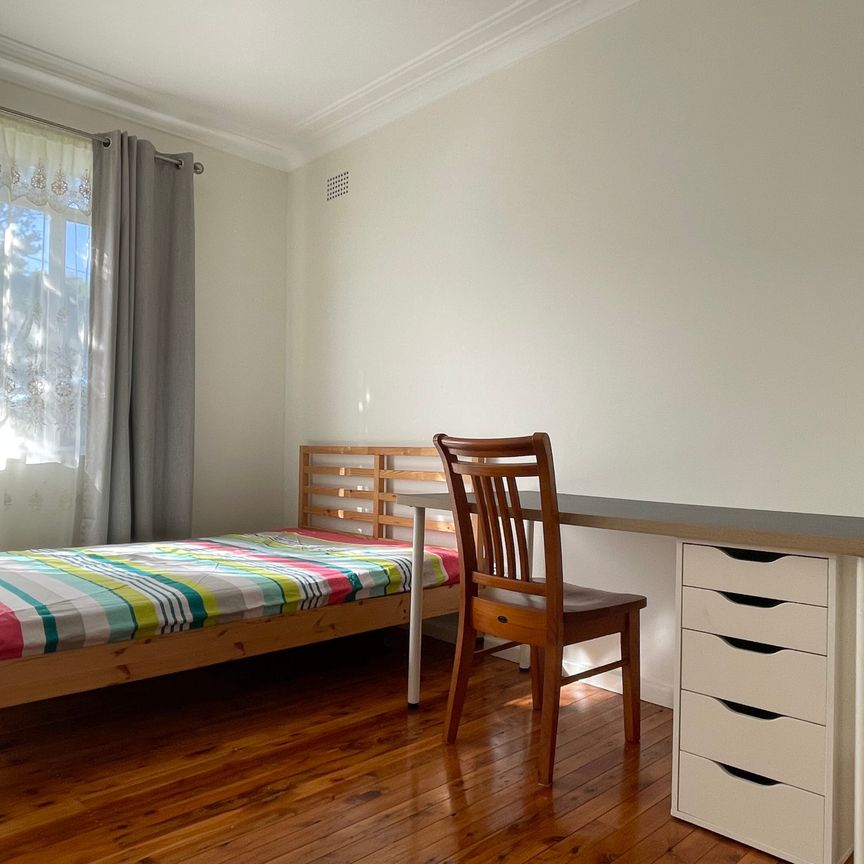 Hornsby - Photo 1