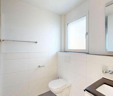 Modern 3.5-Zimmerwohnung with 27 m² of terrace space - Photo 4