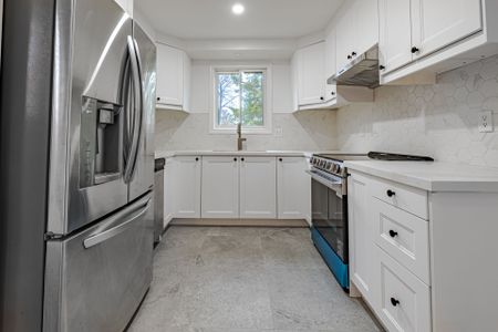 For Lease - 39 Evergreen Drive Unit# UPPER, Whitby, Ontario - Photo 5