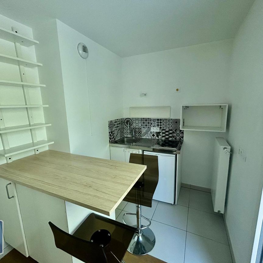 Location Appartement 1 pièce 31m² VIROFLAY 78220 - Photo 1