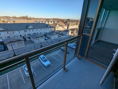 For Lease - 2343 Khalsa Gate Unit# 527, Oakville, Ontario - Photo 2