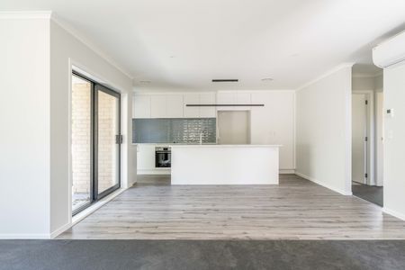 Paraparaumu - 4 Bedrooms - Photo 4