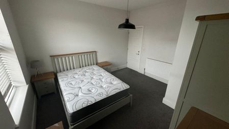 1 bedroom in a house share to rent - Photo 5