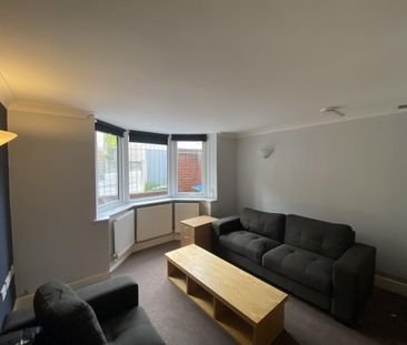 4 bedroom property to rent - Photo 1