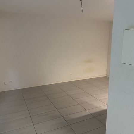 Beau studio avec terrasse - Photo 3