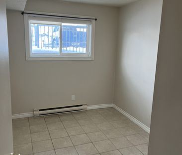 For Lease - 9 Jacksway Crescent Unit# 115, London North, Ontario - Photo 4