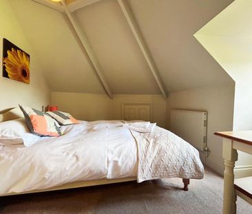 2 bedroom penthouse to rent - Photo 4