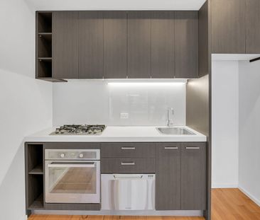 Apartment living in a lifestyle location - Photo 5