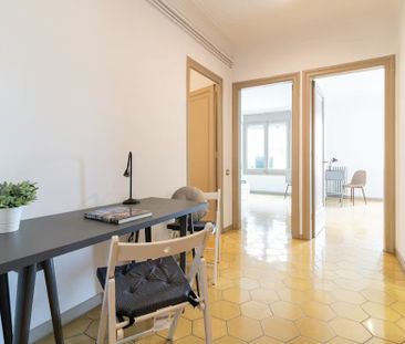 Carrer de Balmes, Barcelona, Catalonia - Photo 3