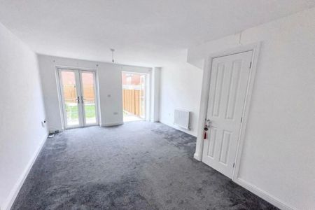 3 Bed, 2.5 Bath Townhouse in Castleford - Photo 3