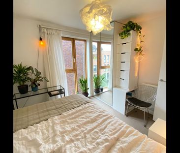 Room in a Shared Flat, Whiston Road, E2 - Photo 2