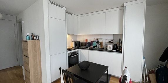 In the very center - Photo 2