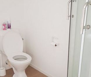 Neat & Tidy 1 Bedroom Unit - Photo 4