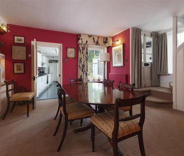 4 bedroom end of terrace house to rent - Photo 2