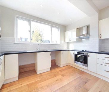 5 bedroom semi-detached house to rent - Photo 4