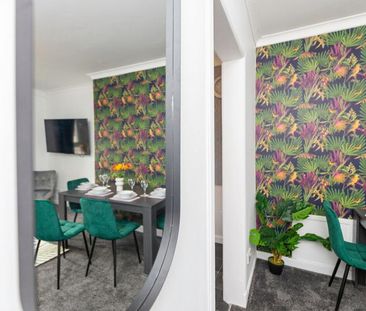 Sanderson Avenue - Photo 5