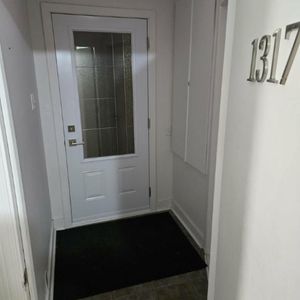 3 1/2 - Longueuil (Le Vieux-Longueuil) - 1 800 $/mois - Photo 2