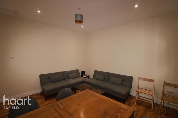 1 bedroom in a house share to rent - Photo 1