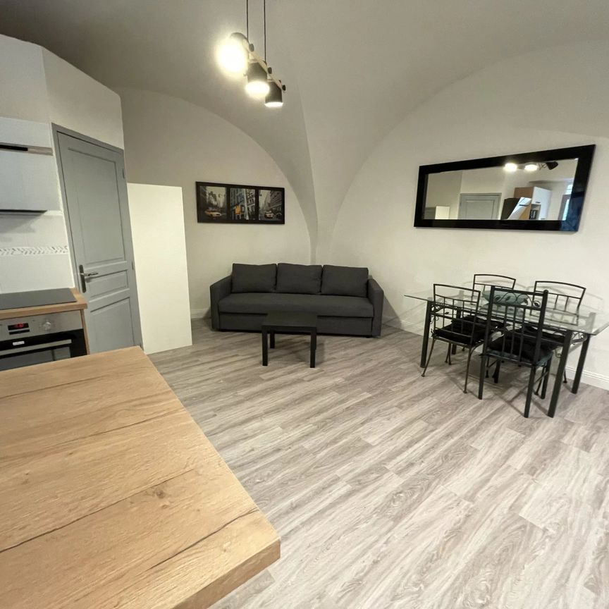 Location Appartement 1 pièce 31m² LA CIOTAT 13600 - Photo 1