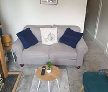 2 bedroom end of terrace house to rent - Photo 1