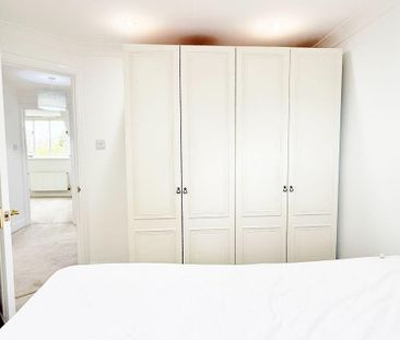 4 bedroom detached house to rent - Photo 2