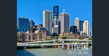 Stunning 2-Bed, 2-Bath Apartment with City Views – Cambridge Towers - Photo 3