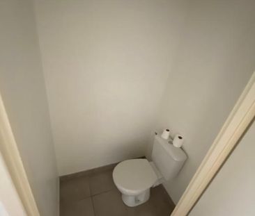 Location Appartement 2 pièces 46m² NANTES 44100 - Photo 6