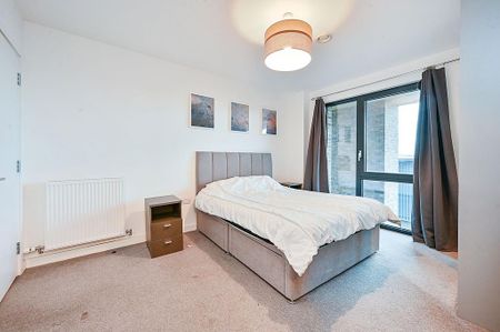 3 bedroom flat to rent - Photo 5