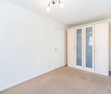 3 bedroom semi-detached house to rent - Photo 6