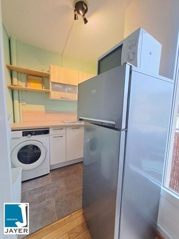 F1 BIS MEUBLÉ PROCHE CENTRE VILLE - Photo 3