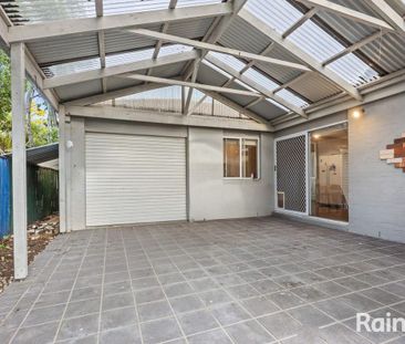 Cozy Family Home Combining Comfort & Functionality! - Photo 2