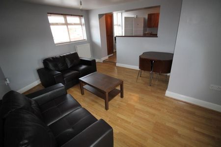 3 bedroom house to rent - Photo 3