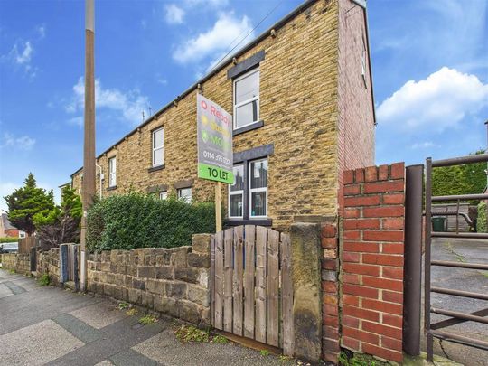 3 bedroom end of terrace house to rent - Photo 1