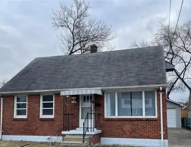 5245 WYANDOTTE STREET East Unit# UPPER | 5245 WYANDOTTE STREET East Unit# UPPER, Windsor - Photo 1