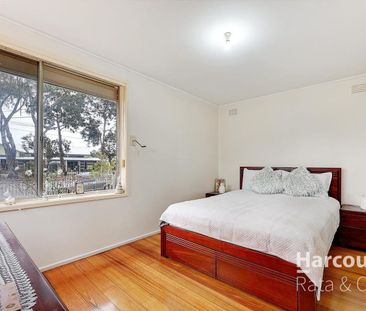 Charming 3 Bedroom Home in Dallas - Photo 3