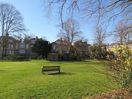 Studio to rent - Photo 3