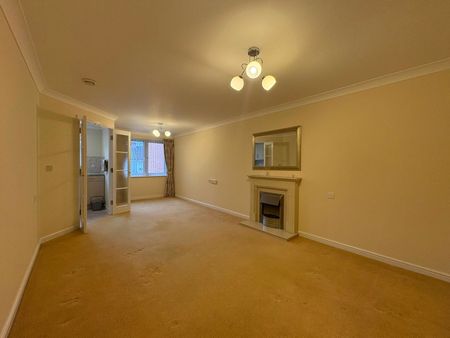 Frimley Road, Camberley, Surrey, GU15 - Photo 4