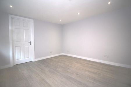 1 bedroom ground floor flat to rent - Photo 3