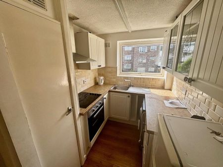 2 bedroom flat to rent - Photo 5
