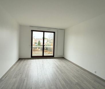 Location Appartement 3 pièces 68m² - Photo 4