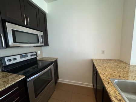 For Lease - 4065 Brickstone Mews Unit# 3305, Mississauga, Ontario - Photo 5