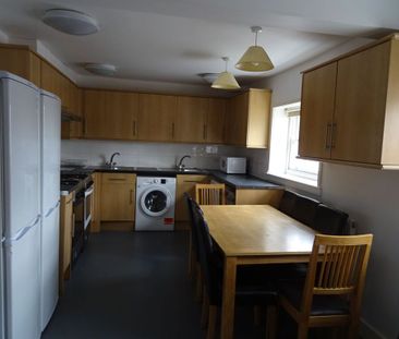 8 Bed Student Accommodation - Photo 4