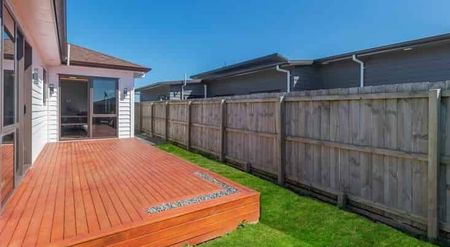 Fully furnished home in Clarks Beach - Photo 3