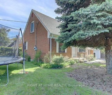 Detached Home For Lease | W9253113 - Photo 5