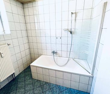 3-Zimmer Wohnung mit gratis Einbauküche und Balkon - Foto 3