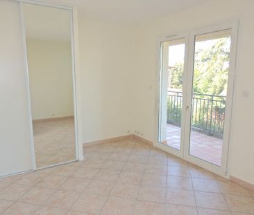 Location Appartement 3 pièces 66m² ROMANS SUR ISERE 26100 - Photo 2